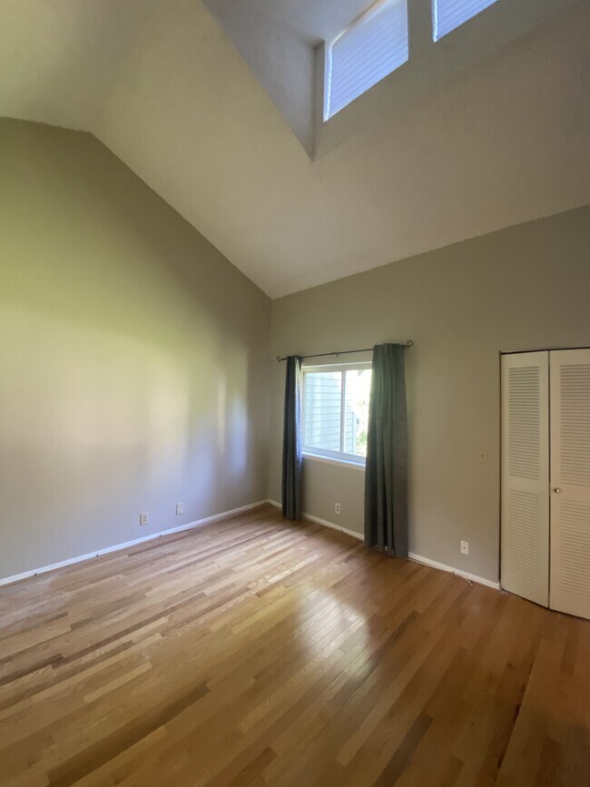 Foto del edificio - 114 Summit Ridge Ct