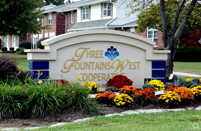 Three Fountains West Cooperative - Apartments in Indianapolis, IN ...