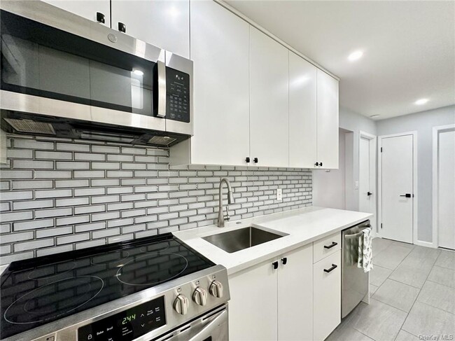 Foto del edificio - 228 Fox Run Ln