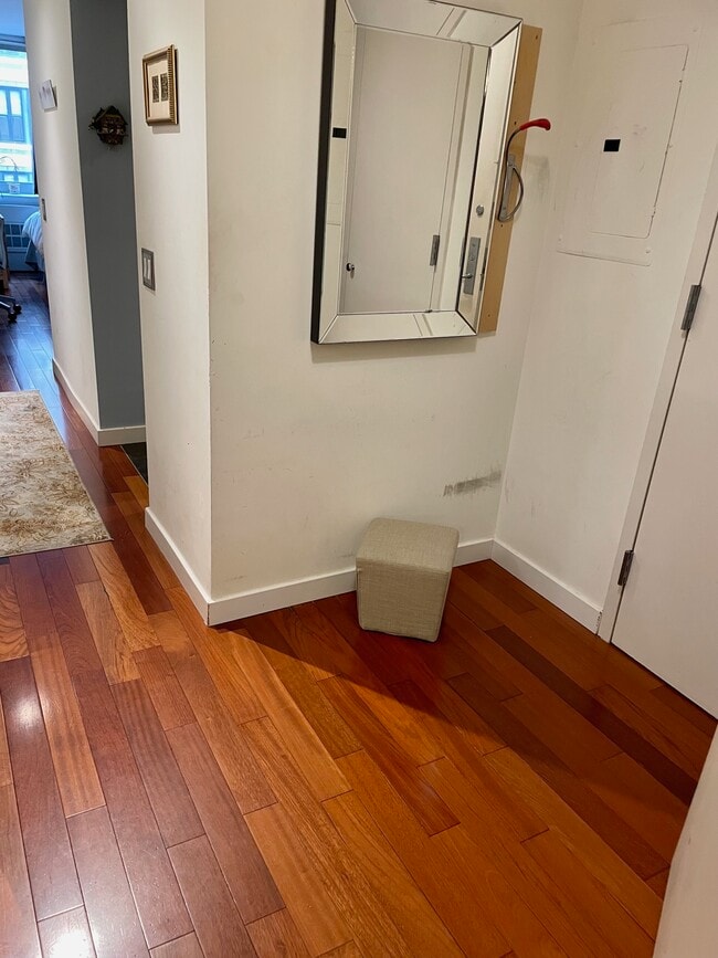 Entryway - 121 E 23rd St