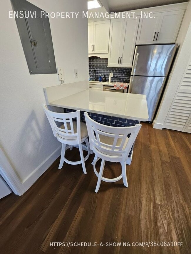 Building Photo - 9588 Lake Chase Island Way