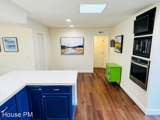 Building Photo - 2 br, 2 bath House - 5452 Bonanza Dr