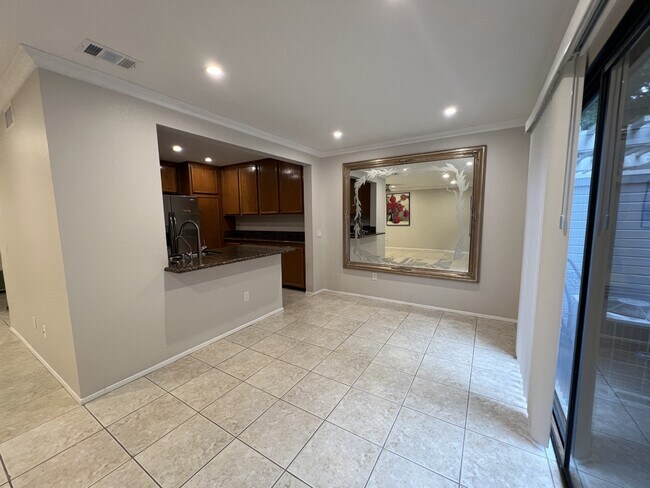 Foto del edificio - 375 Windjammer Cir