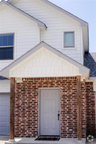 Building Photo - 8691 Ellis Dr