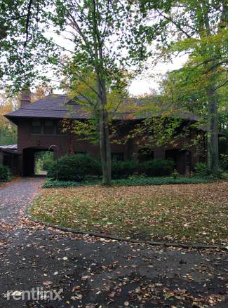 Building Photo - 15700 S Park Blvd