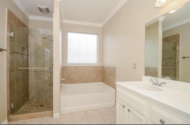 Foto del edificio - 210 Riverway Bluff Ln