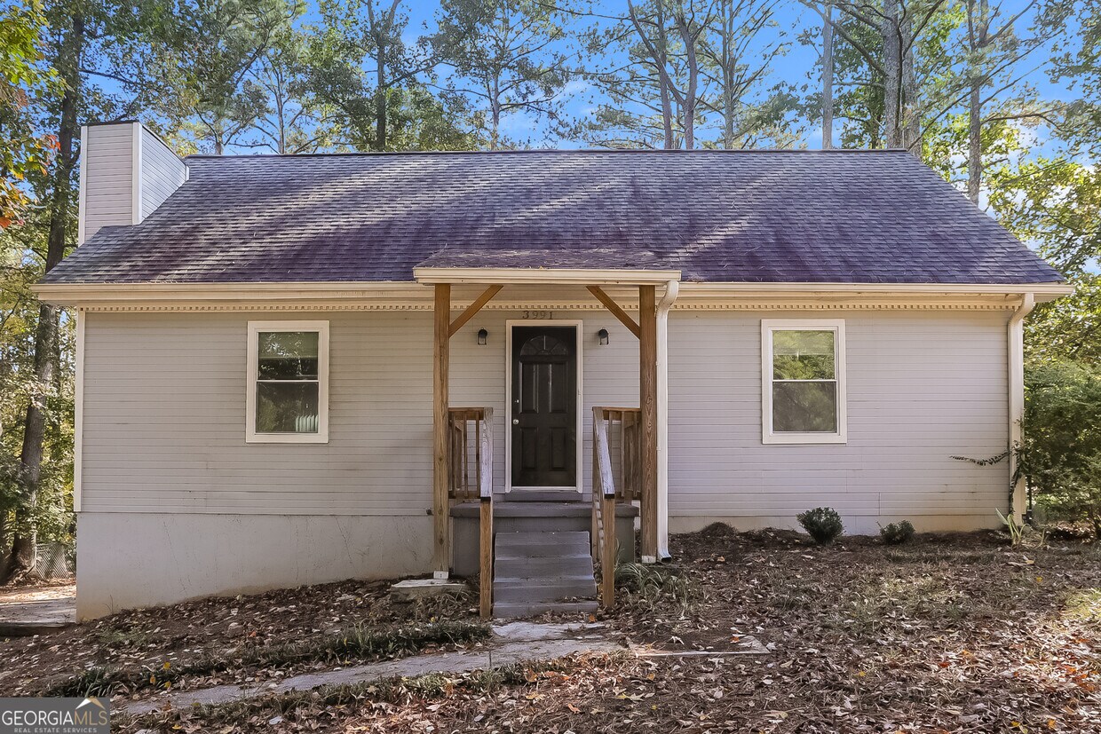 Primary Photo - 3991 Woodland Cir SE