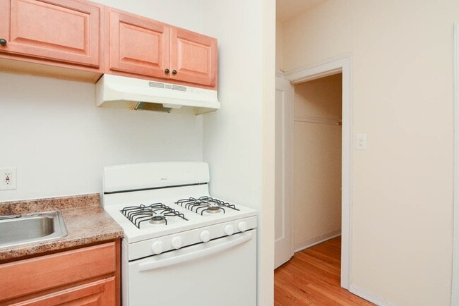 Foto del edificio - 2737 N Spaulding Ave