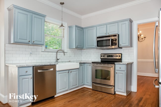 Foto del edificio - 2818 Saintfield Pl