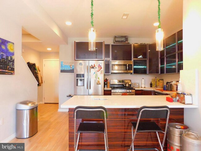 Building Photo - 1824 Frankford Ave