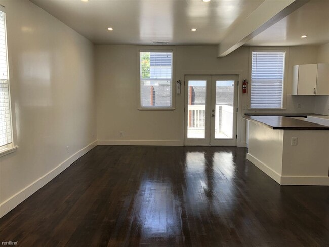 Building Photo - 4 br, 2.5 bath House - 1721 11th St