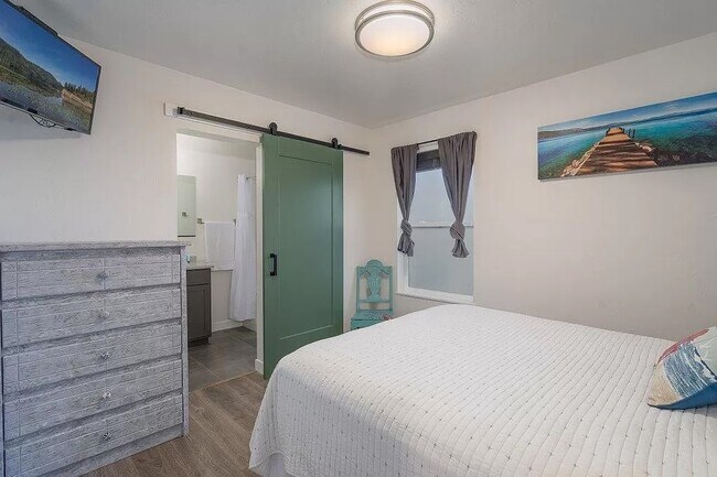 Foto del edificio - 219 E Coeur D'Alene Lake Dr