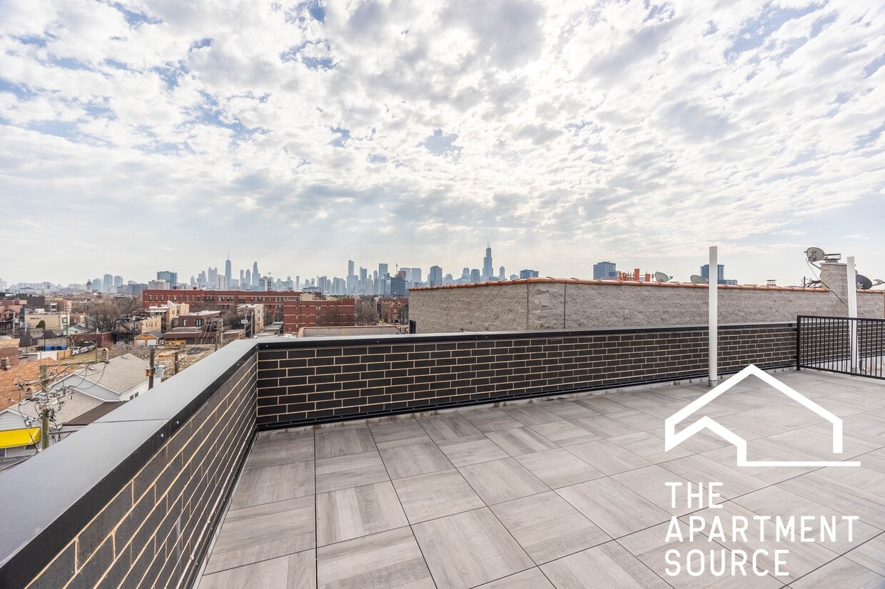 Photo - 1620 West Grand Ave. Unit 2W