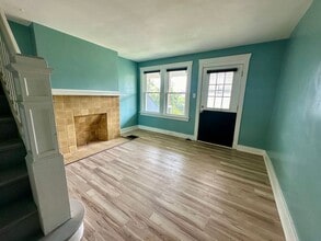 Building Photo - 929 Clarissa St