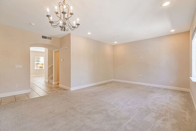 Foto del edificio - Remodeled Home in Communication Hill