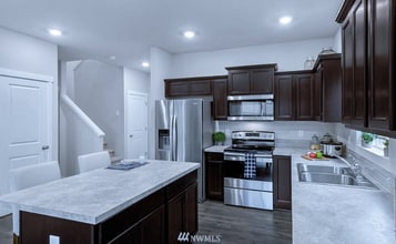 Building Photo - 6493 Hornet Cir NE