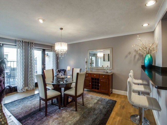 Foto del edificio - 5930 Sandhurst Ln