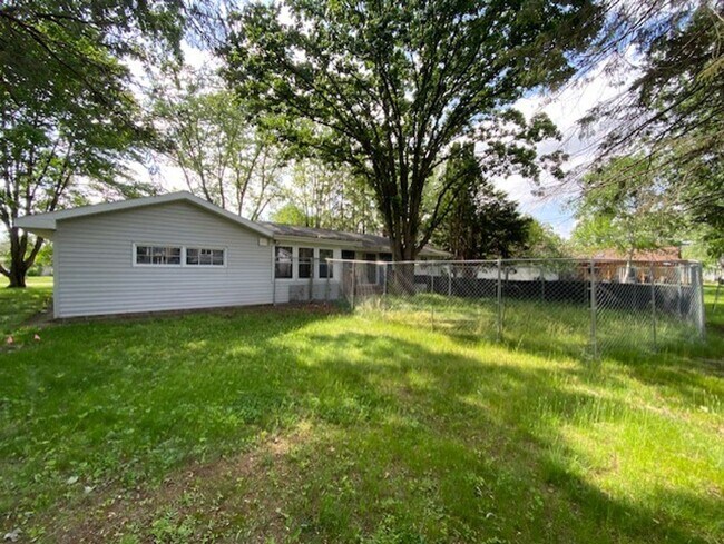 Foto del edificio - 2330 Wisconsin Ave