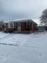 Building Photo - 18508 Holland Ave