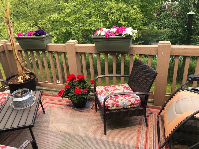 Foto del edificio - 1952 Crenshaw Cir