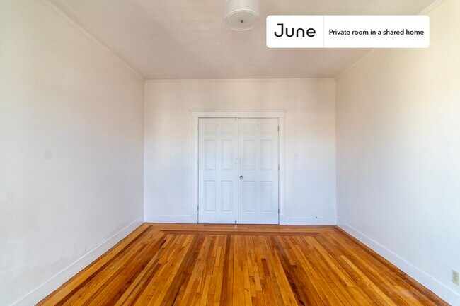 Foto del edificio - Room in Shared 4 bed/1 bath home in Dorchester Center