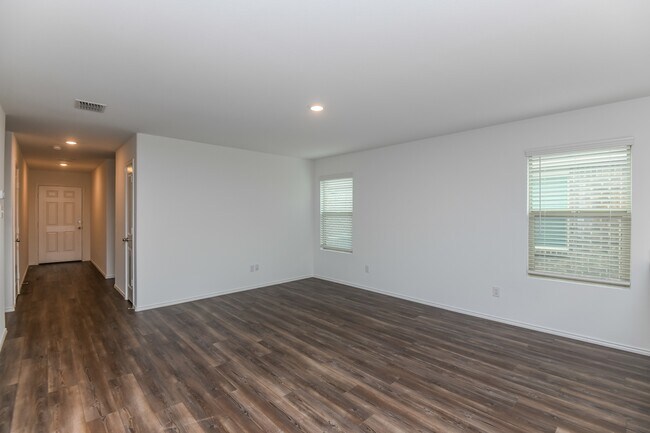 Foto del edificio - 1215 Wildflower St