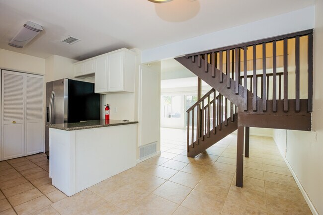 Building Photo - 4454 Anne Sladon St