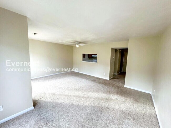 Foto del edificio - 3821 Staffordshire Ln