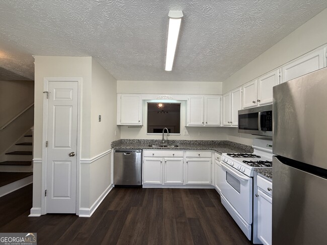 Building Photo - 2978 Lexington Trace Dr