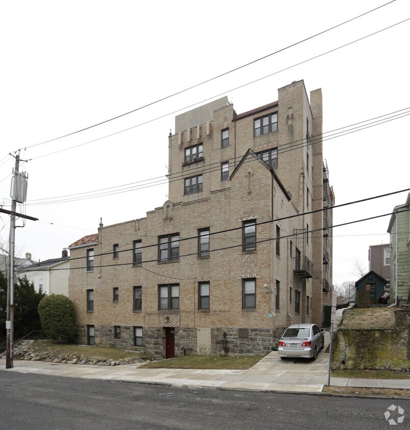 Primary Photo - 145 Franklin Ave