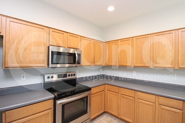 Foto del edificio - 2020 N Holguin Way