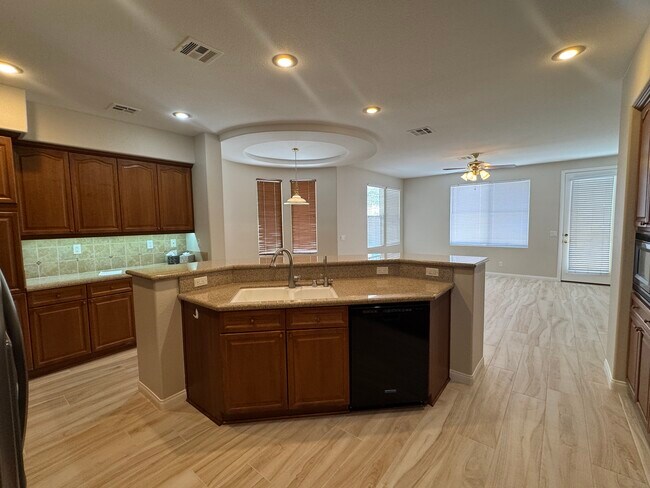 Foto del edificio - 712 Pinnacle Heights Ln