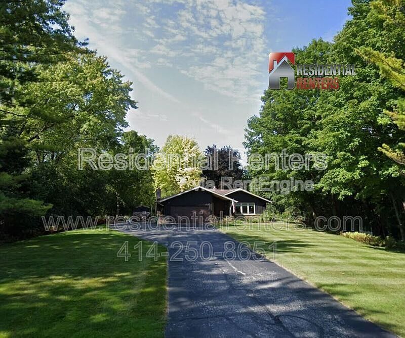 Primary Photo - 11539 N Parkview Dr