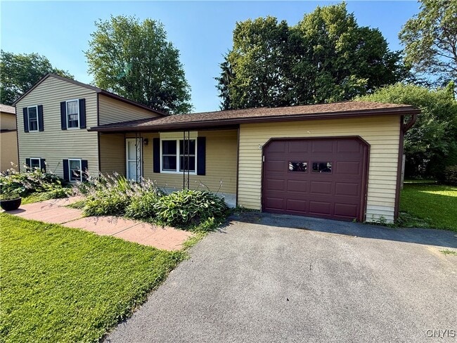 Building Photo - 8339 Zenith Dr