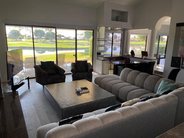 Foto del edificio - 54332 Inverness Way