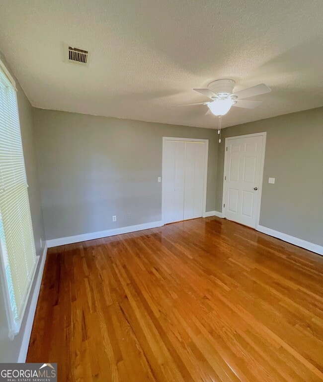 Building Photo - 102 Lipham St