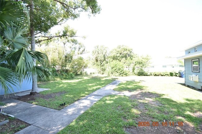 Building Photo - 419 Stremma Rd