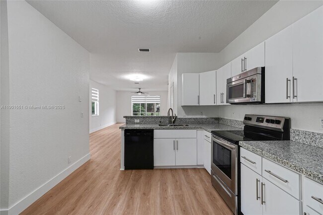 Building Photo - 2267 Cordoba Bend