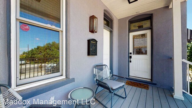 Building Photo - 518 Edith Blvd SE