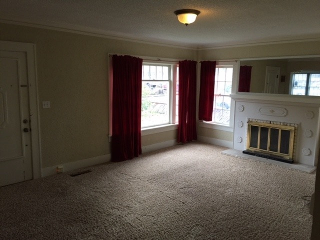 Building Photo - Across from Reser 5 bedroom 2 Bath Home