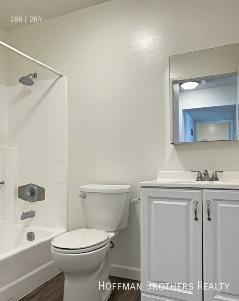 Foto del edificio - 1012 E Acacia Ave