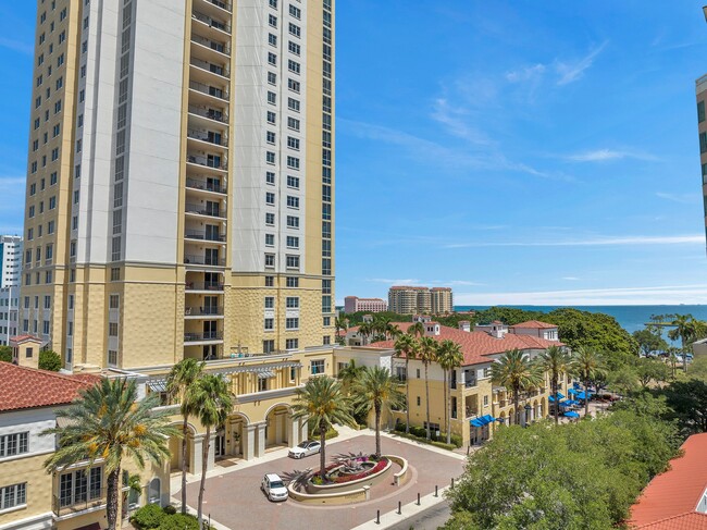 Foto del edificio - 300 Beach Dr NE