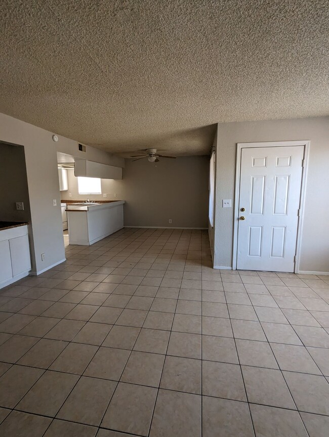Building Photo - 6213 Ilanos Ln