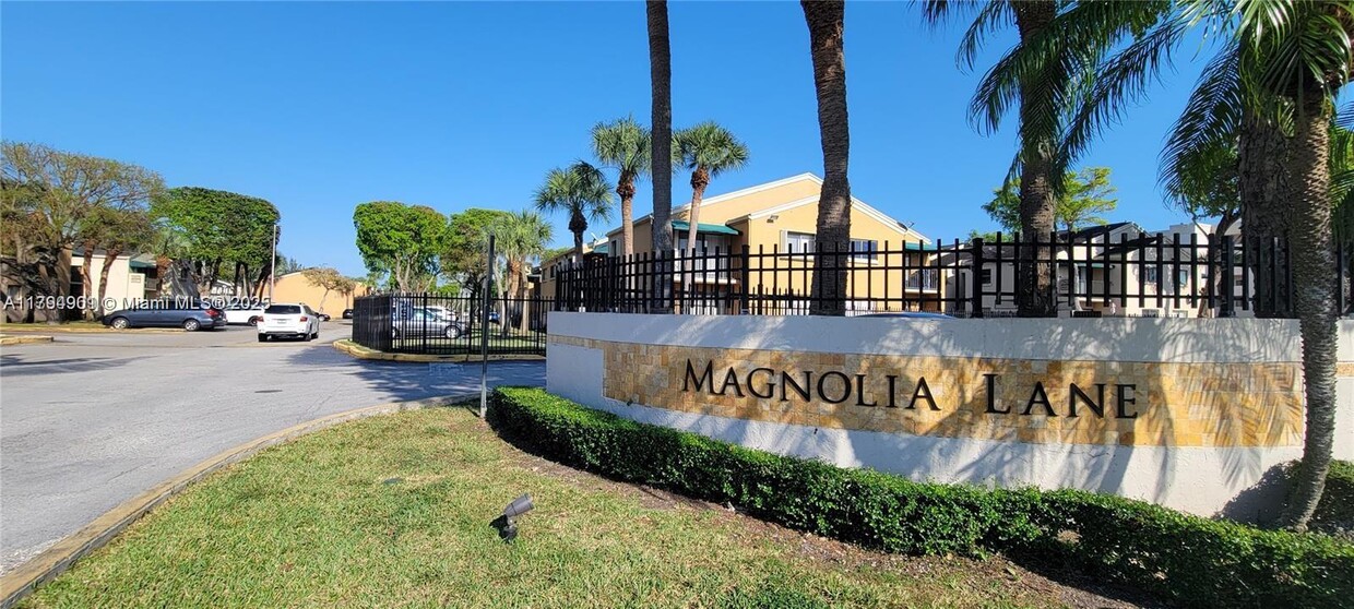 Foto principal - 7405 SW 152nd Ave