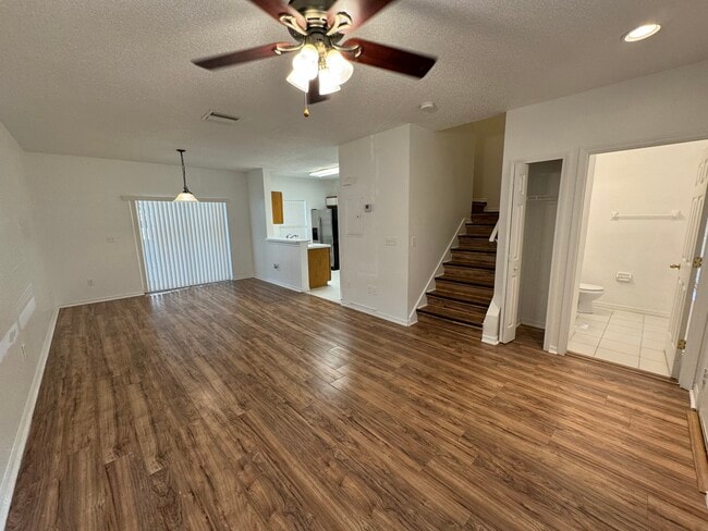 Building Photo - 1405 Lyonshire Dr