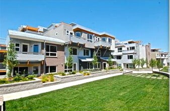 Building Photo - 2870 E College Ave