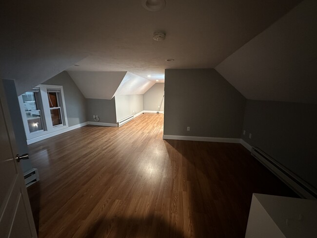 Building Photo - 59 Linden St