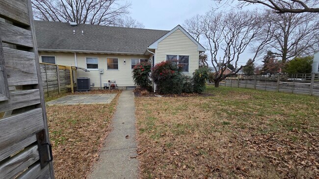 Foto del edificio - 712 N Washington St