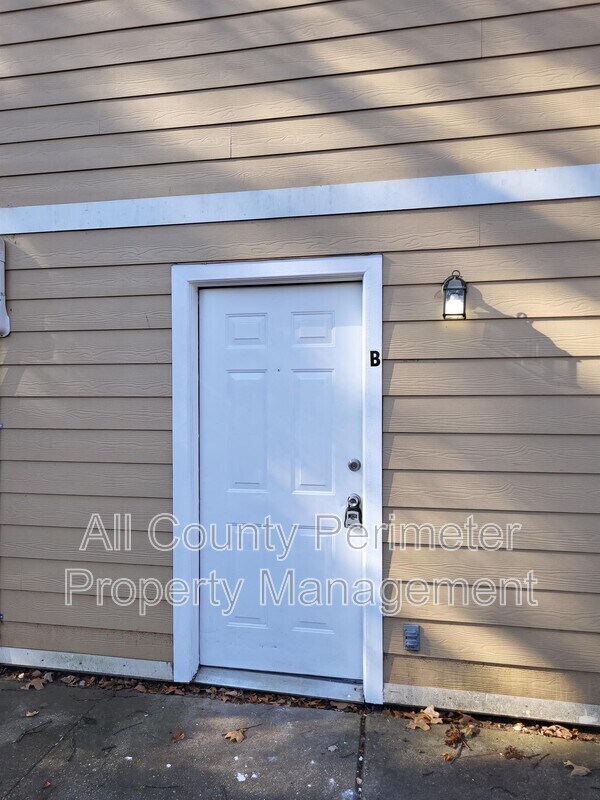 Building Photo - 433 Gresham Rd SW