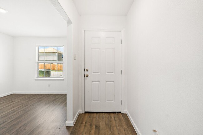 Foto del edificio - 11010 Pinkery Key